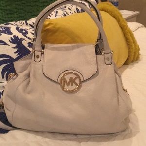 Micheal Kors purse